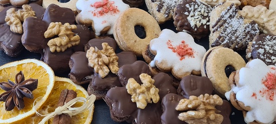 Objednejte si vánoční cukroví z Bazalky