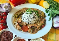 cuketovy_gulas_quinoaryze_WEB