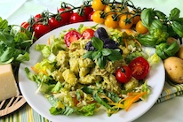 gnocchi s bazalkovym pestem_parmezanem_rajcatky