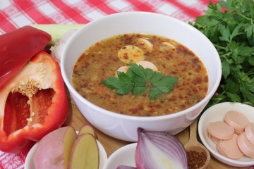 gulasova_polevka_s_parky_vegetaky
