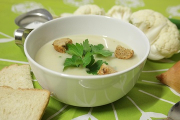 kremova_kvetakova_polevka_s_houstickou