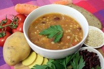 zeleninove_minestrone_s_cirokem_chleb