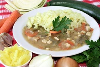 tofu_omacka_se_zeleninou_ryzove_testoviny