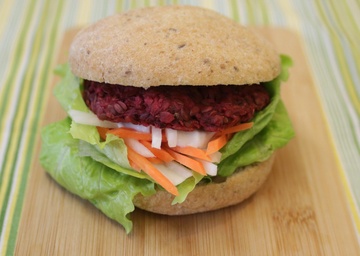 bezlepkovy_repny_burger