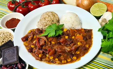 chilli sin carne s kulatozrnnou rýží